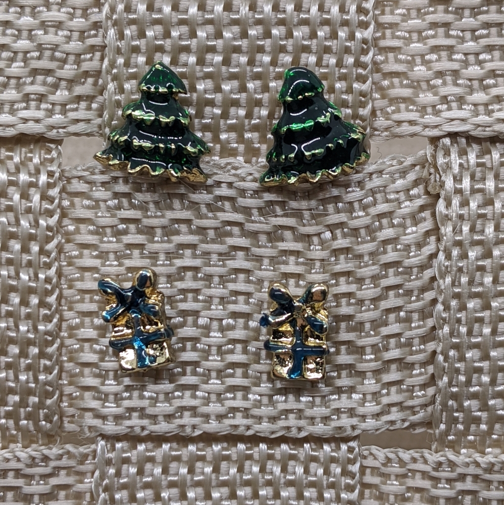 Lot Bundle of 5 Holiday Earrings! - Picture 2 of 3
